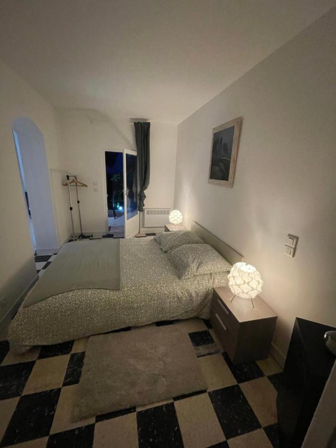 Appartement Plein Centre Avec Jardin 圣特罗佩 外观 照片